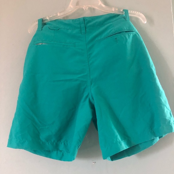 Green men’s hybrid shorts - Picture 2 of 2